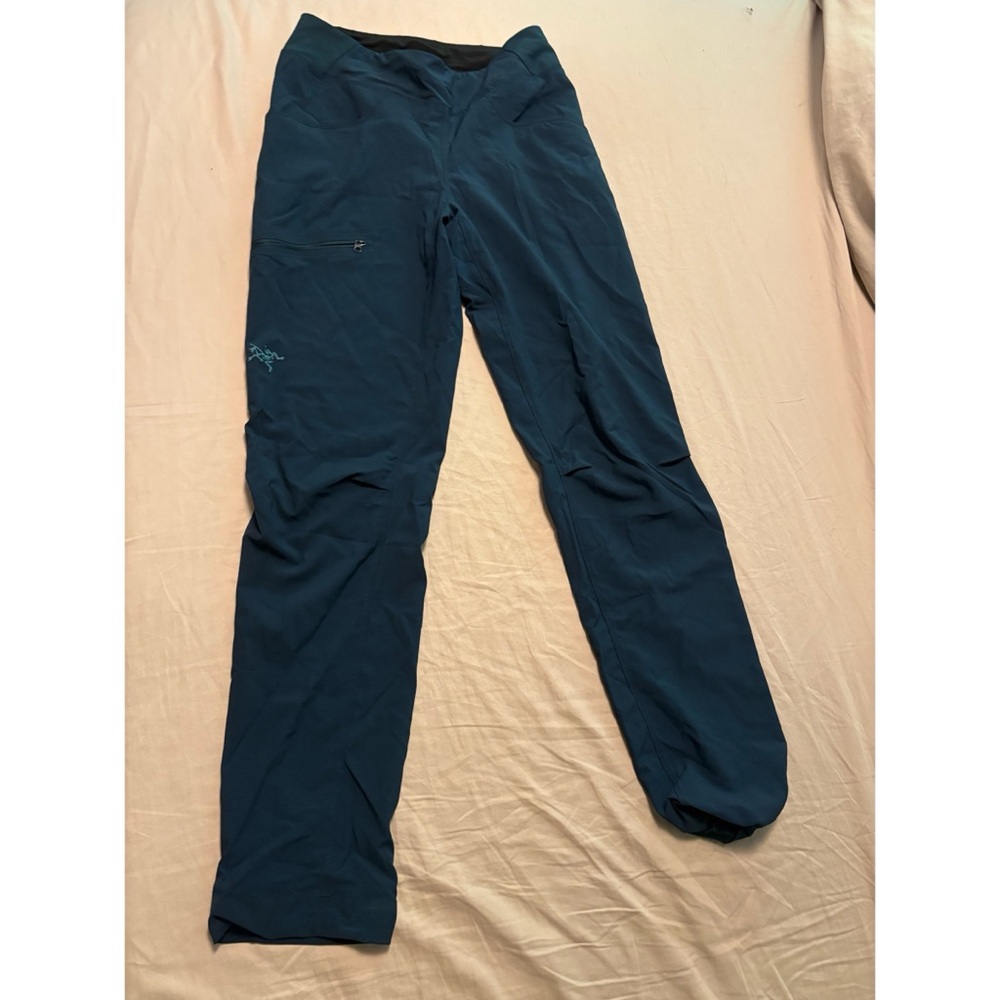 Arc'teryx Women's Blue Cargo Pants